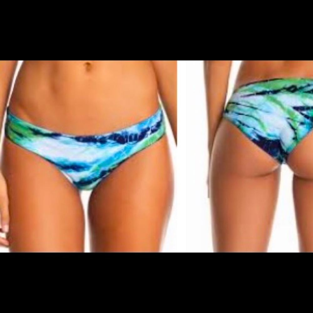 ISO: Maaji Kaleidoscope sublime bottom